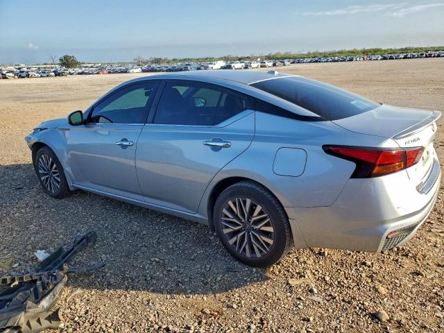 Nissan Altima Sv Image 9