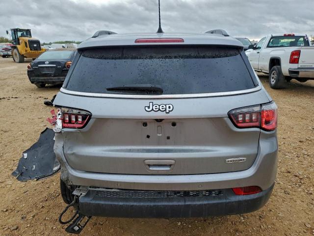 Jeep Compass Latitude Image 8