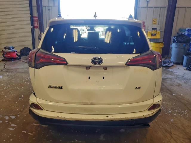 Toyota RAV4 Le Image 6