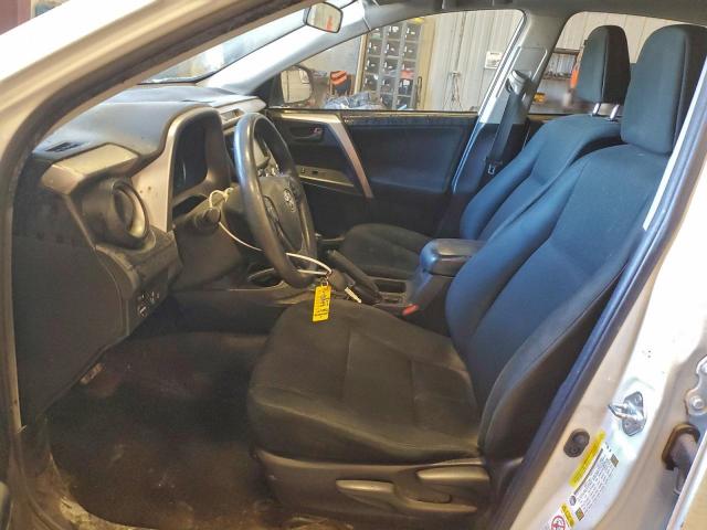 Toyota RAV4 Le Image 10