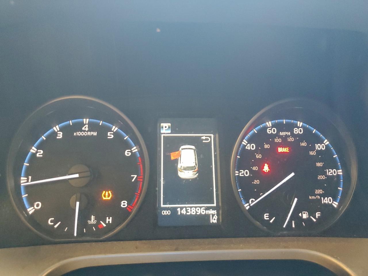 Toyota RAV4 Le Image 7