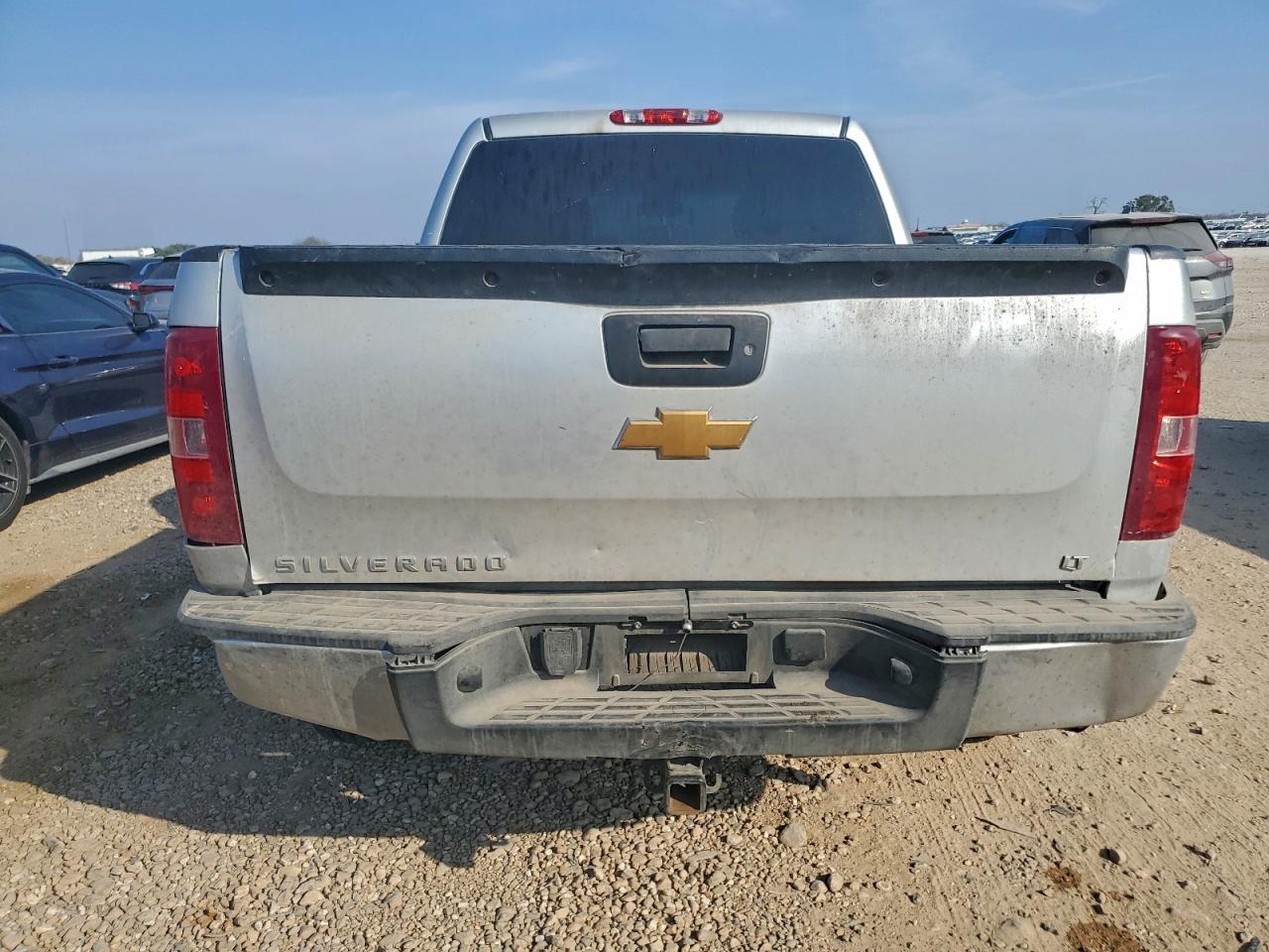 Chevrolet Silverado C1500 Lt Image 11