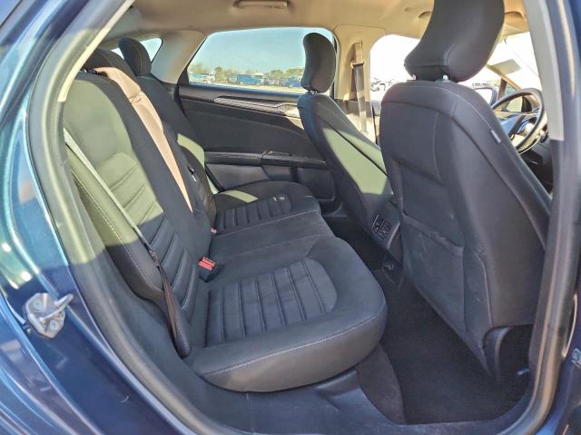 Ford Fusion Se Image 4