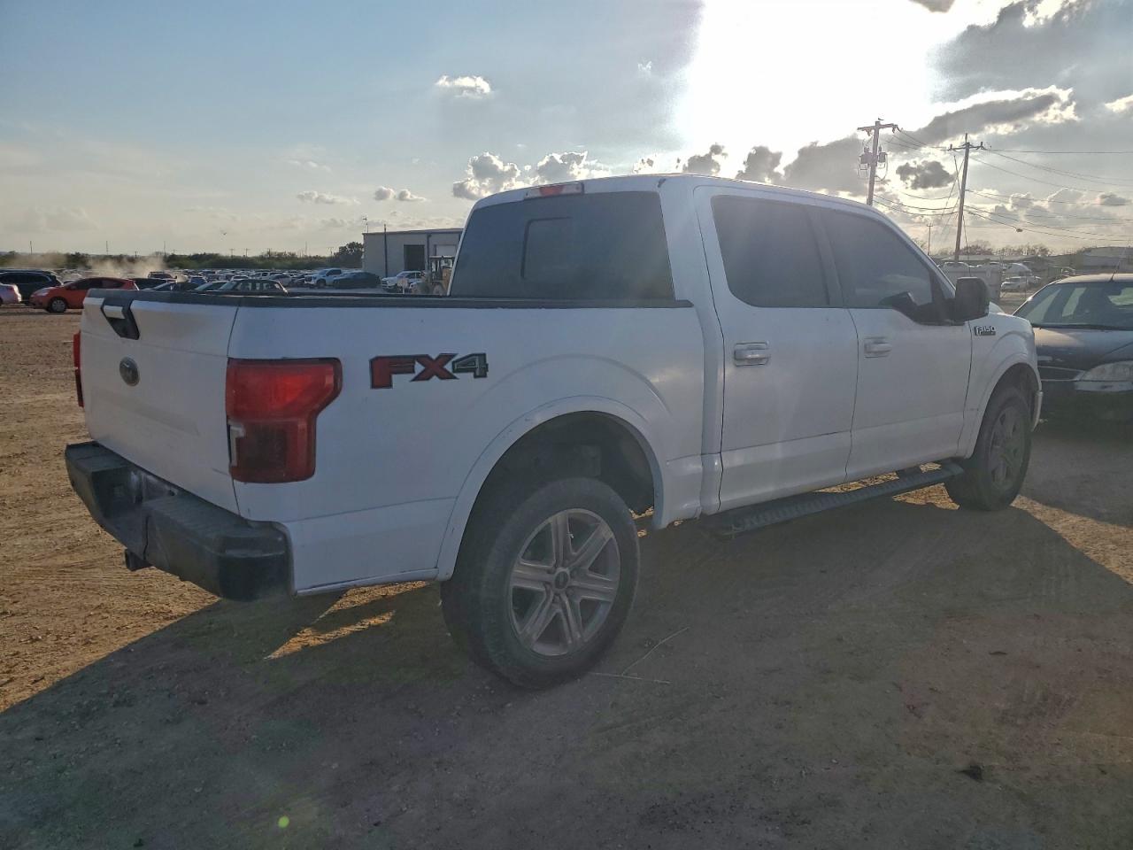Ford F-150 Supercrew Image 2