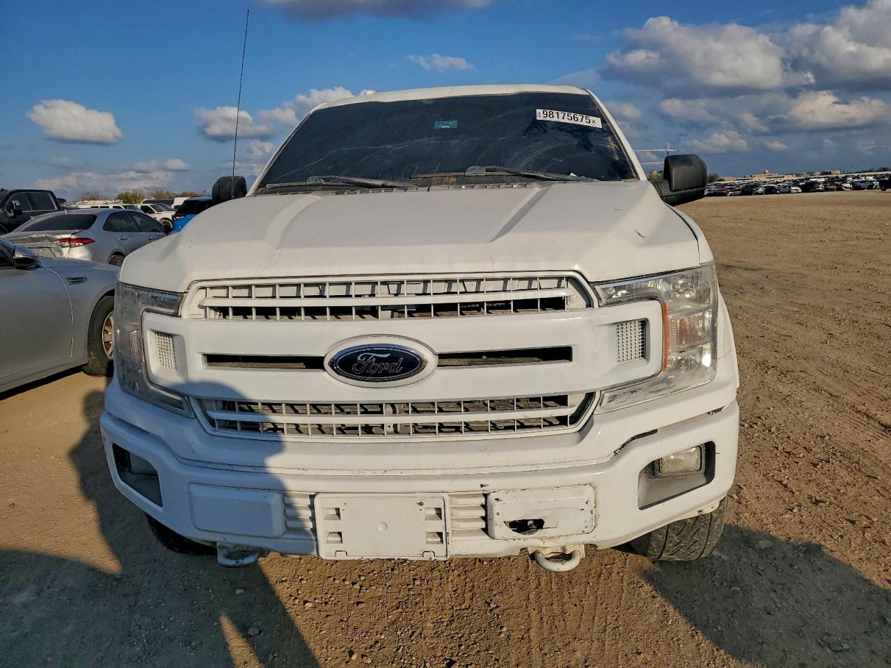 Ford F-150 Supercrew Image 12