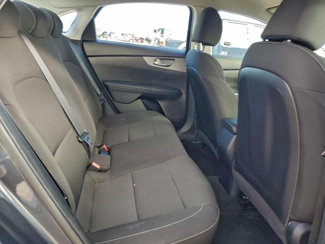 Kia Forte Fe Image 5