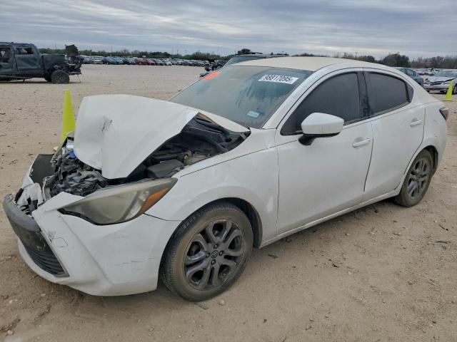  Salvage Toyota Yaris