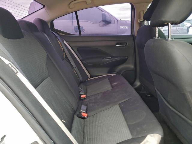 Nissan Versa Sv Image 2