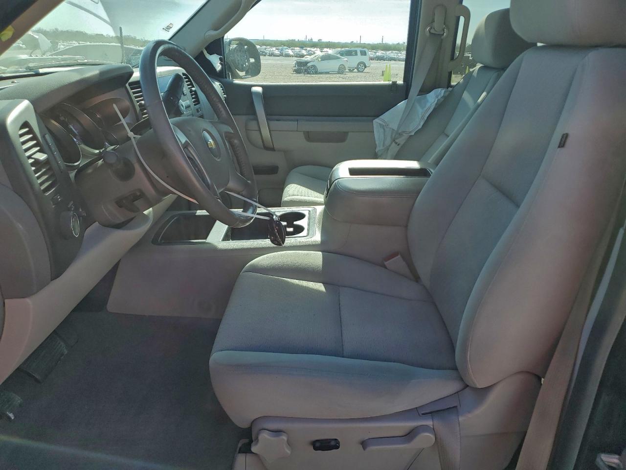 Chevrolet Silverado C1500 Lt Image 6