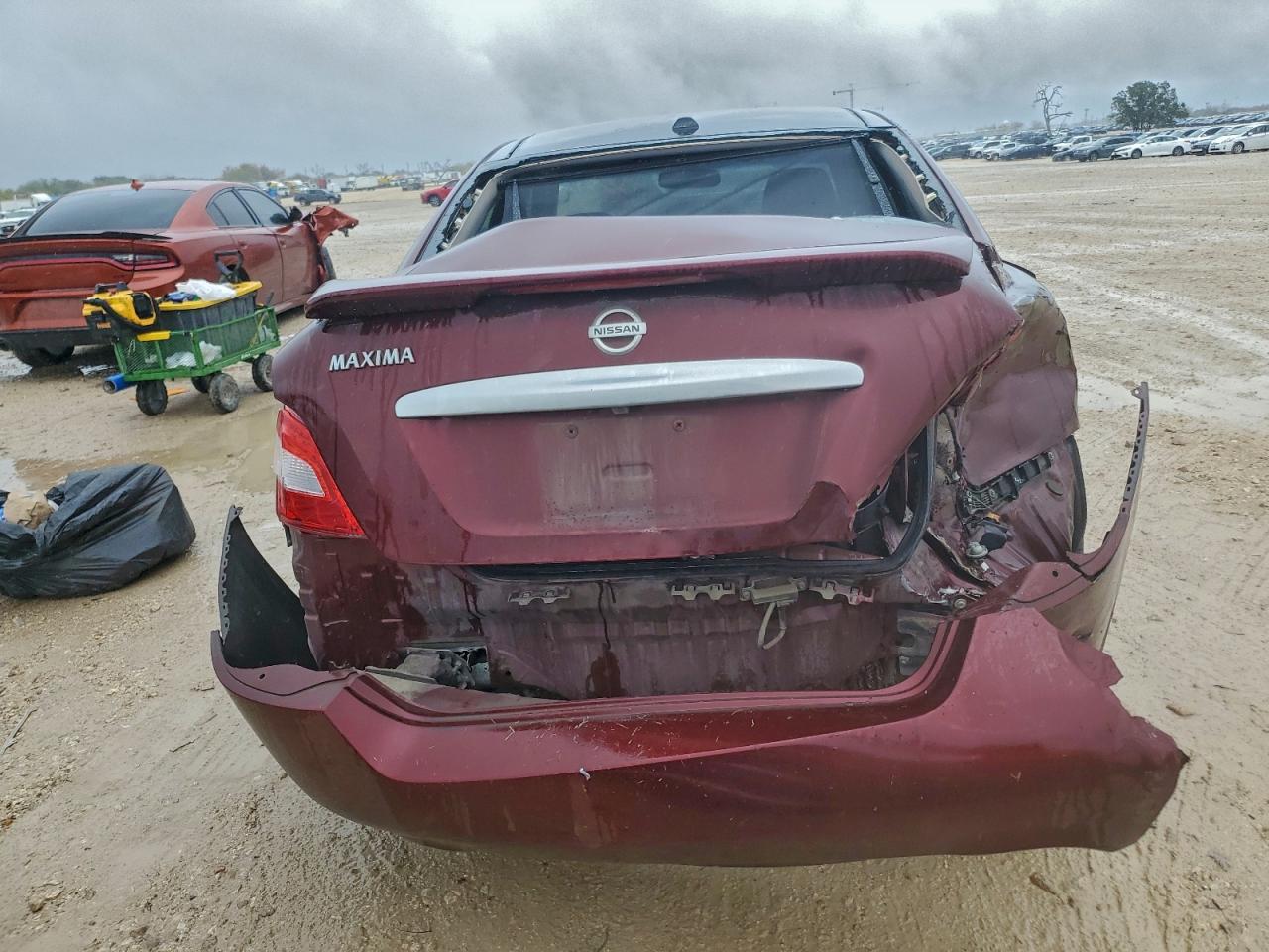 Nissan Maxima S Image 5