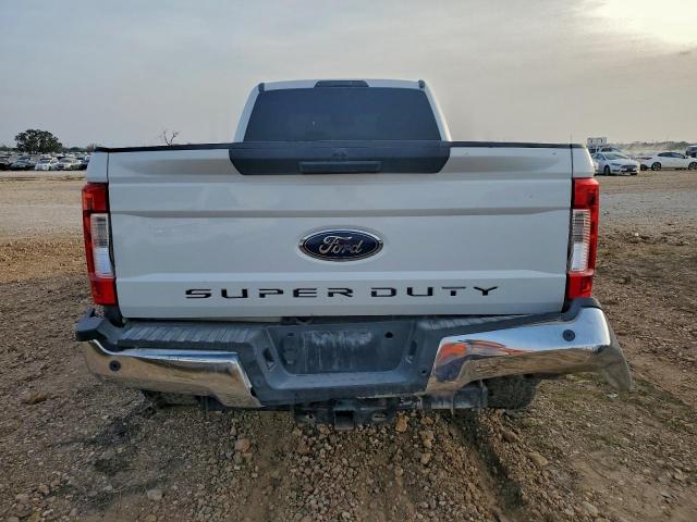 Ford F-250 Super Duty Image 8