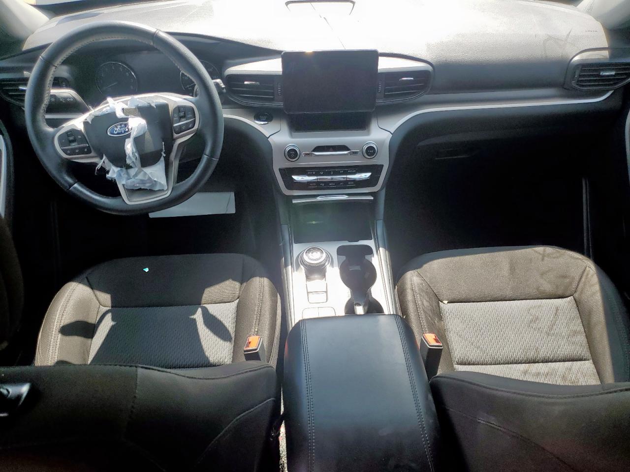 Ford Explorer Xlt Image 3