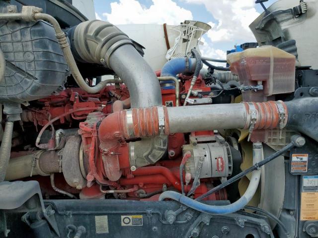 Peterbilt Tractor 579 Image 2