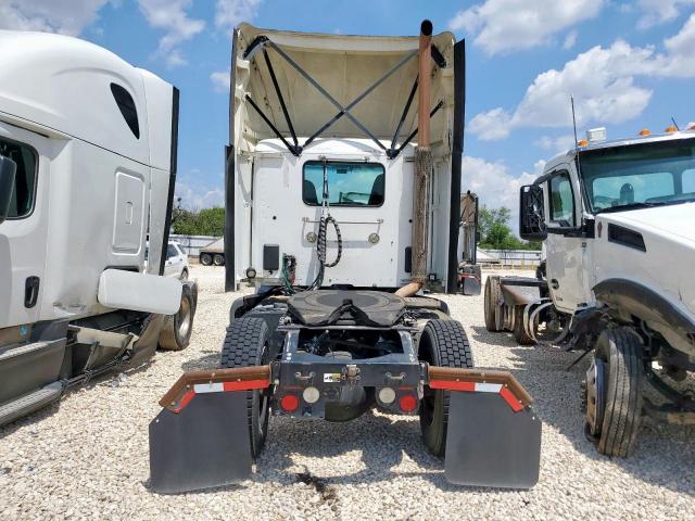 Peterbilt Tractor 579 Image 8