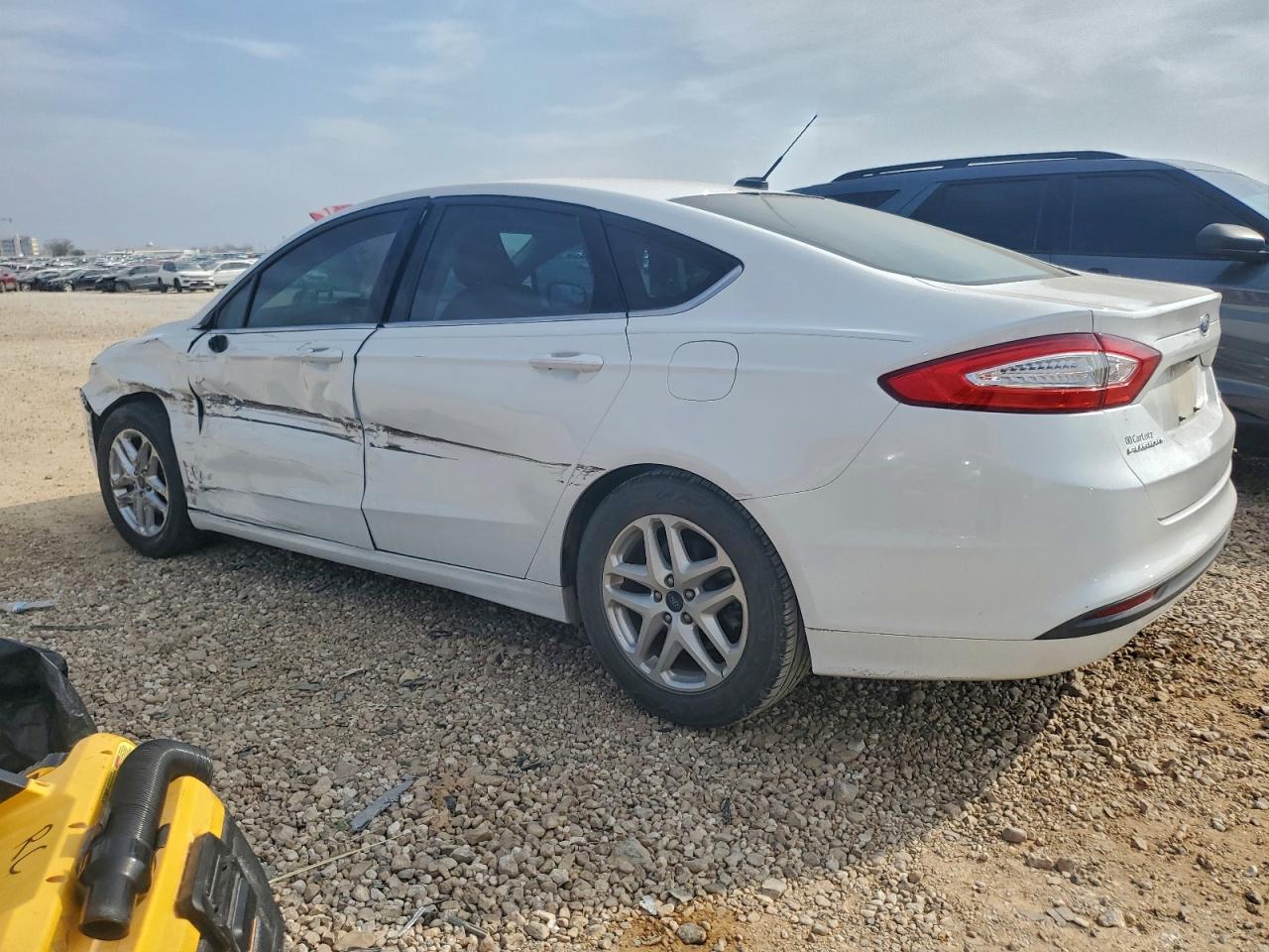 Ford Fusion Se Image 2