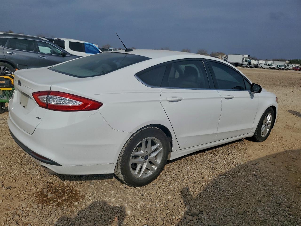 Ford Fusion Se Image 3