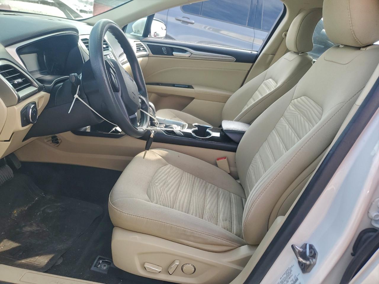 Ford Fusion Se Image 7