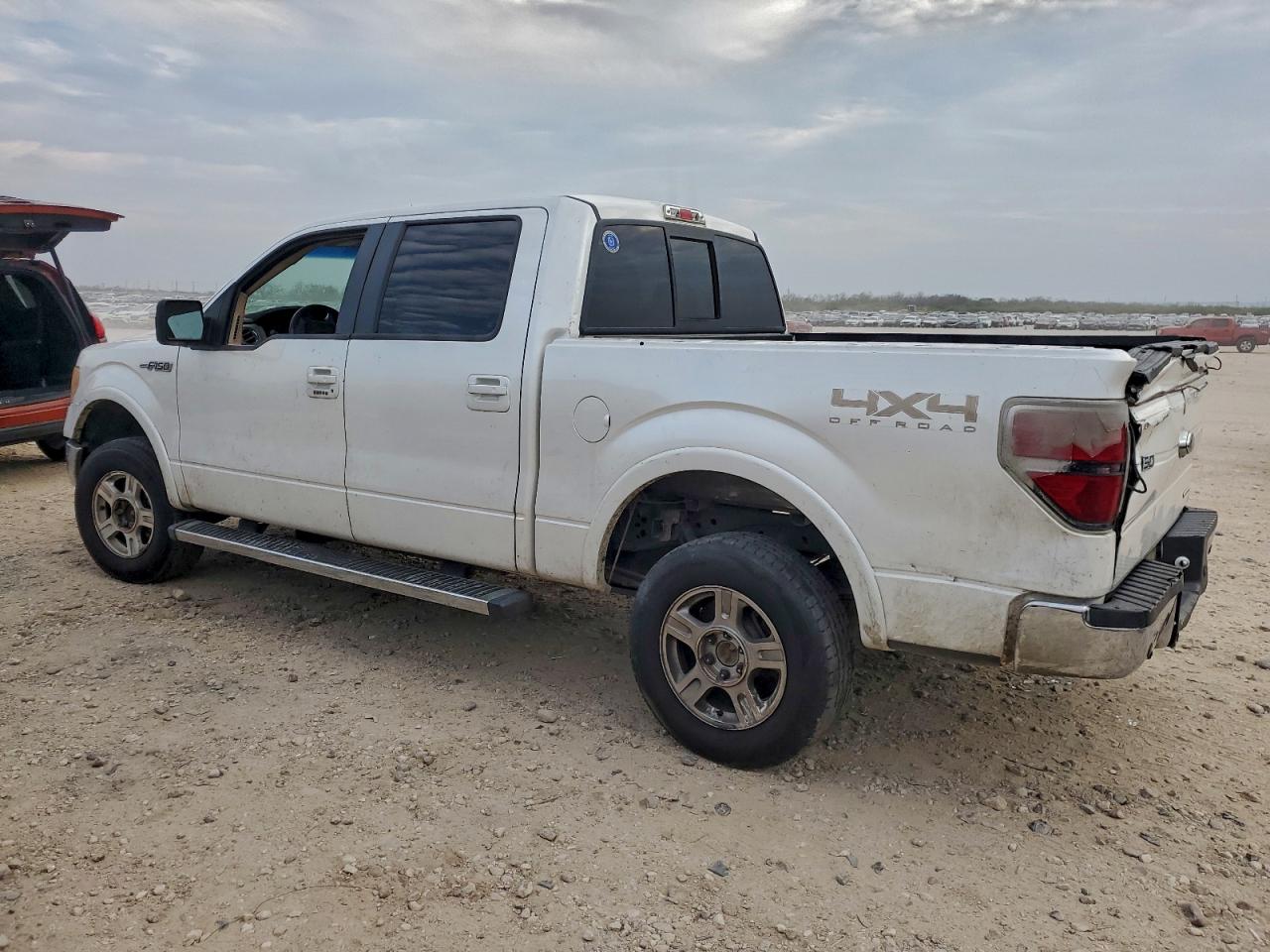Ford F-150 Supercrew Image 6