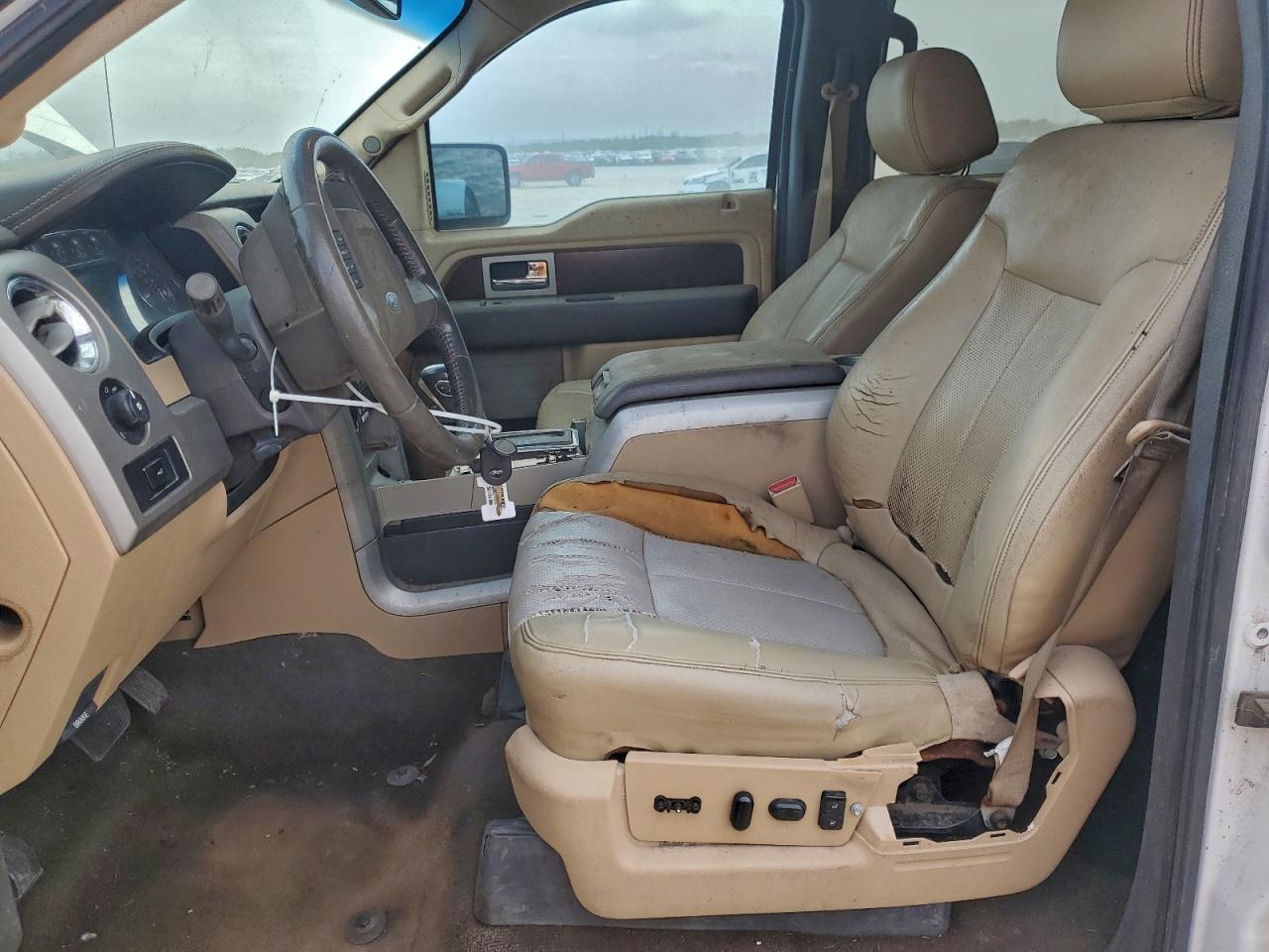 Ford F-150 Supercrew Image 9