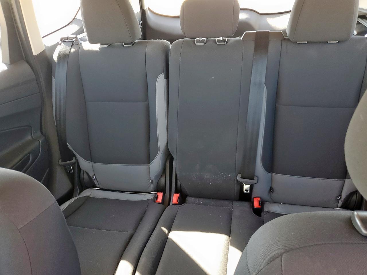 Ford Escape S Image 10