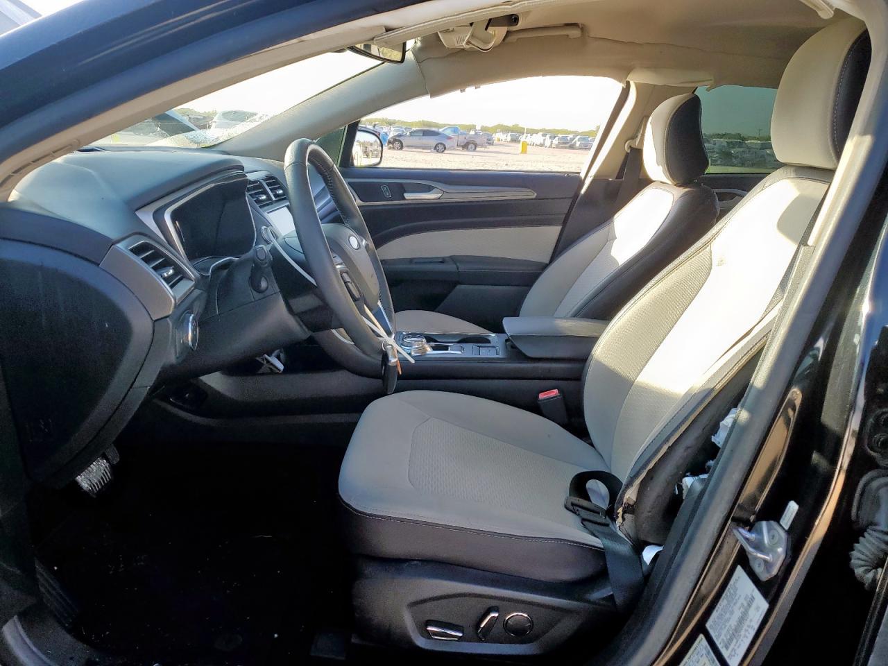 Ford Fusion Se Image 8