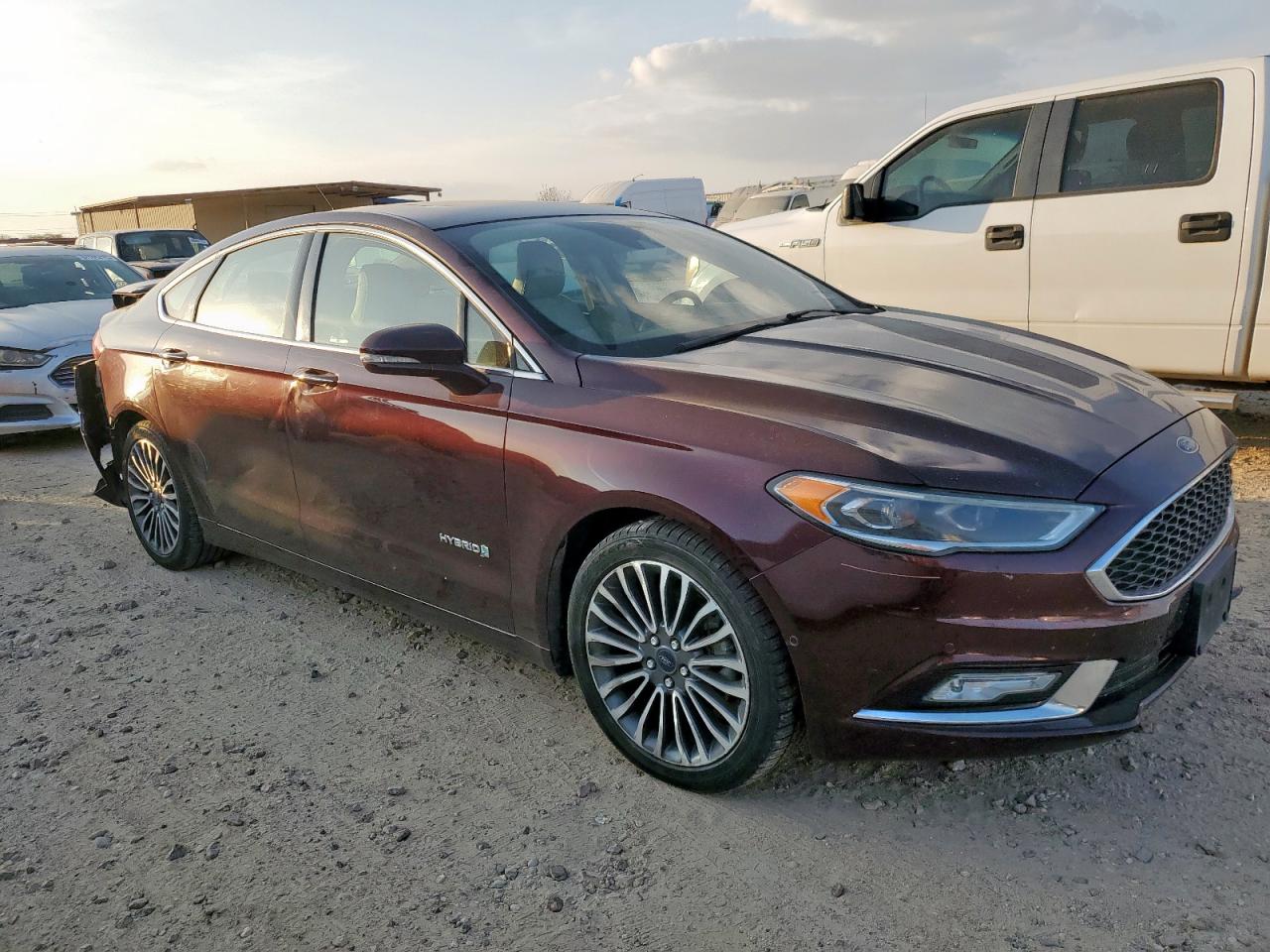 Ford Fusion Titanium Hev Image 4