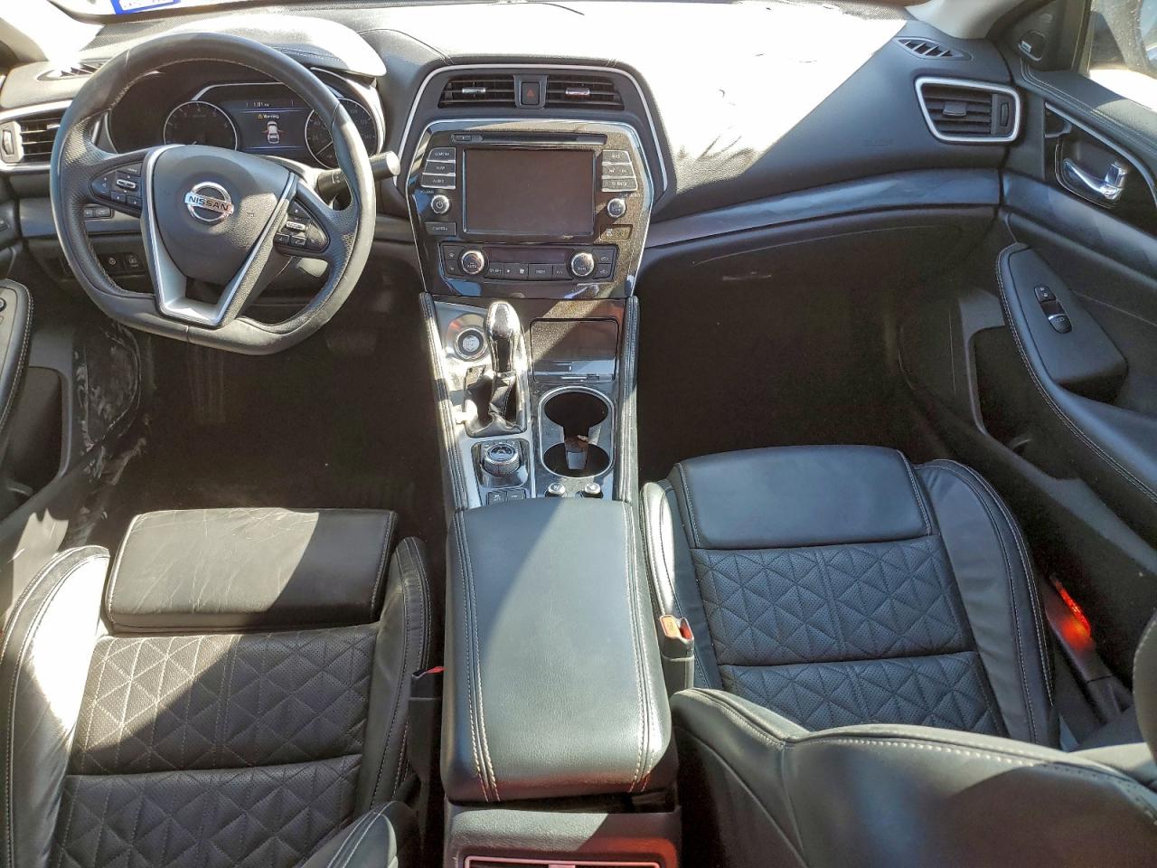 Nissan Maxima Platinum Image 5