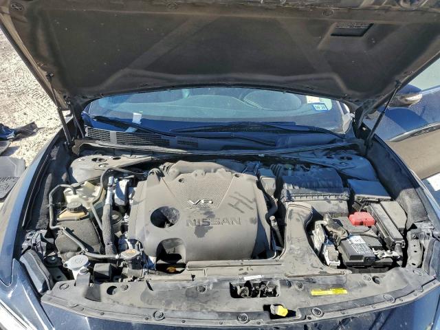 Nissan Maxima Platinum Image 12