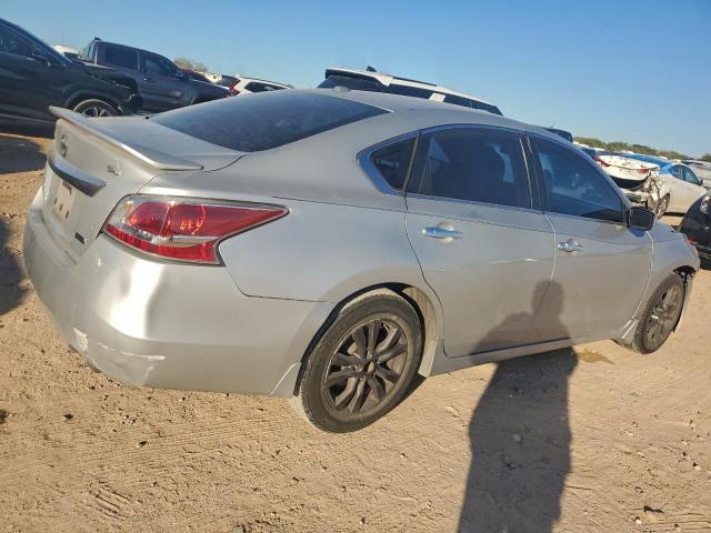 Nissan Altima 2.5 Image 5