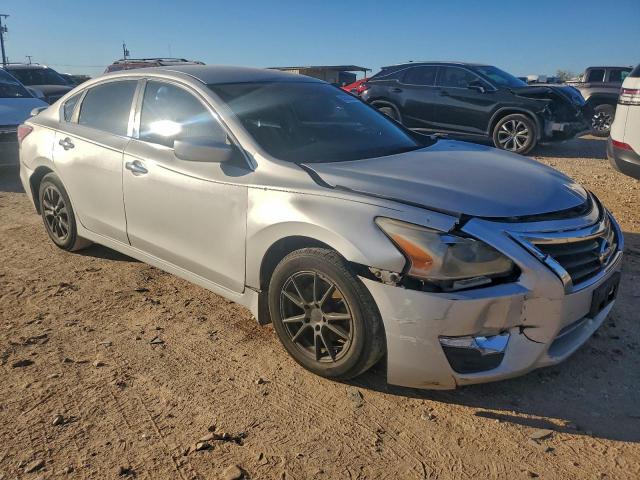 Nissan Altima 2.5 Image 3