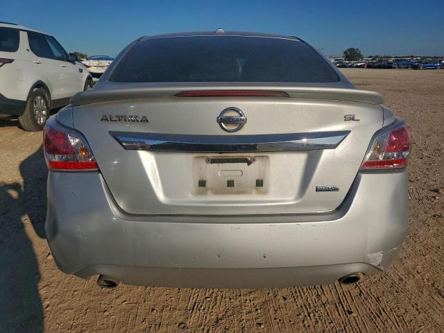 Nissan Altima 2.5 Image 9