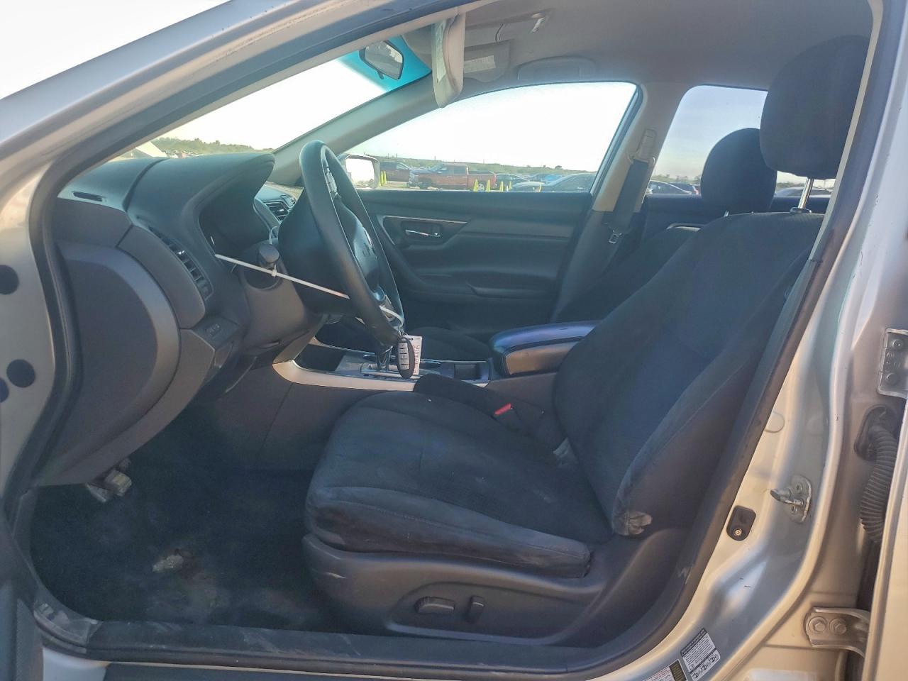 Nissan Altima 2.5 Image 7