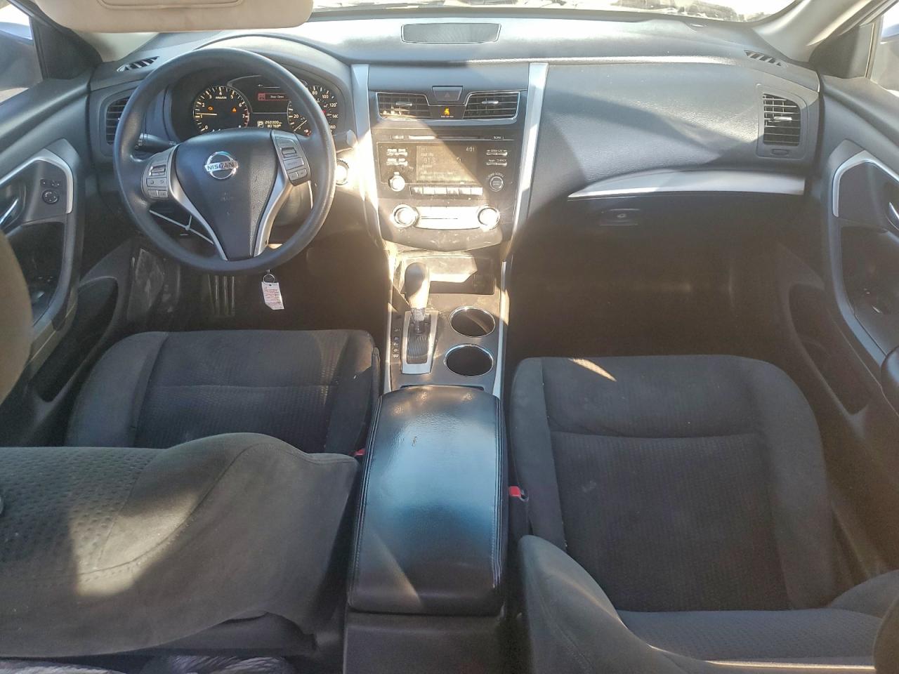 Nissan Altima 2.5 Image 8