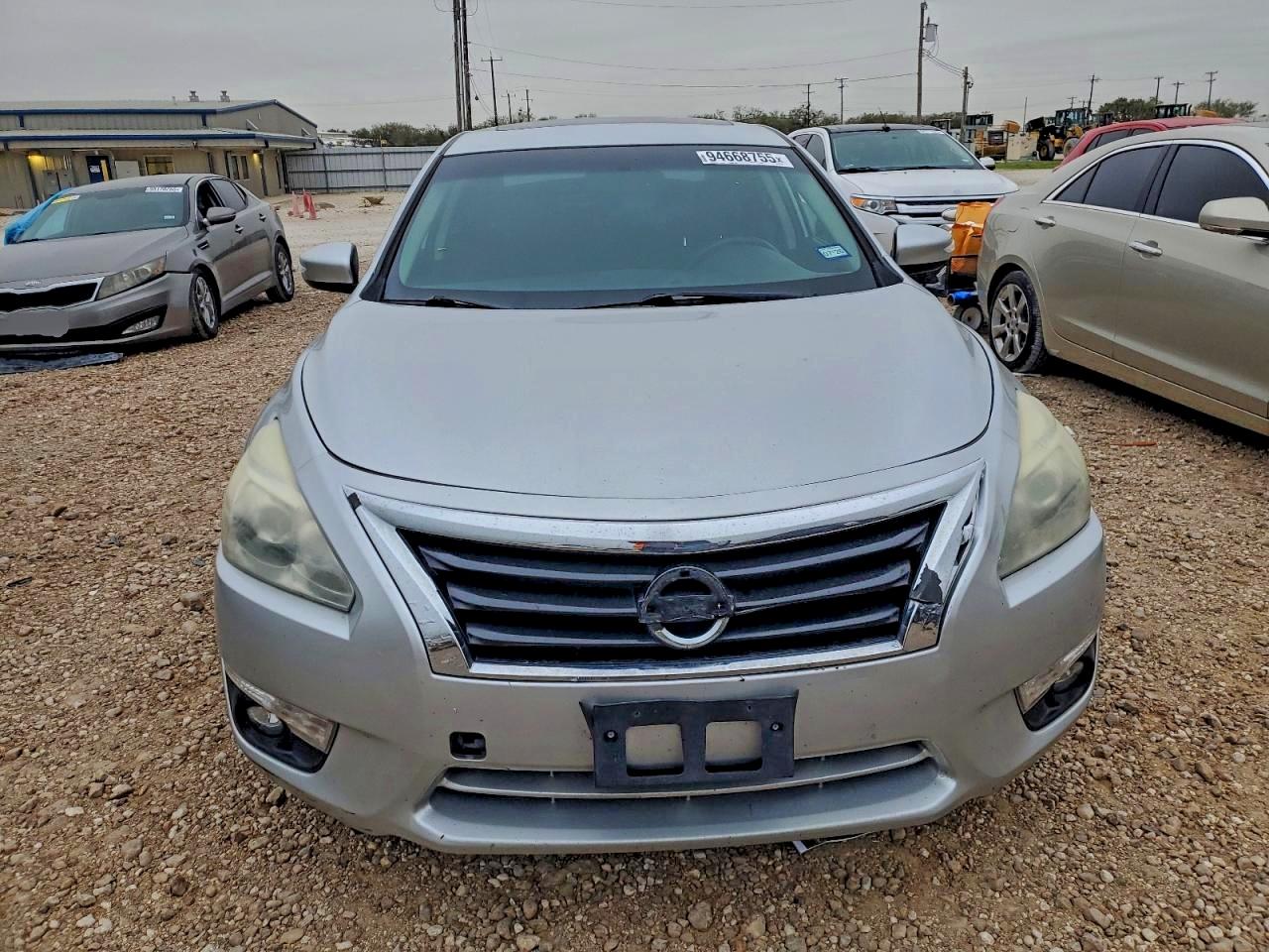 Nissan Altima 2.5 Image 9
