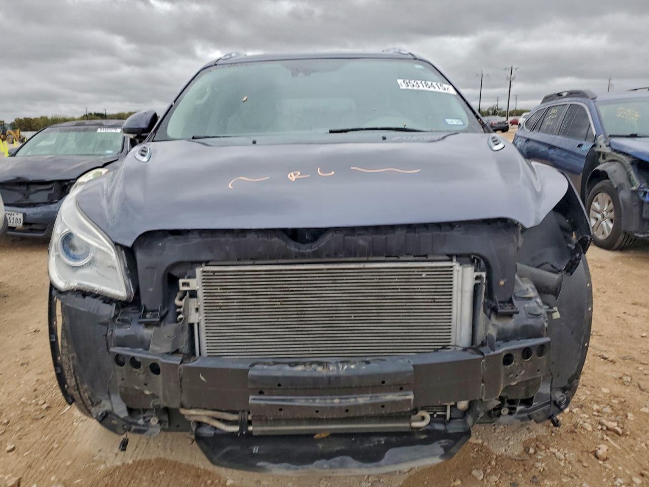 Buick Enclave Image 4