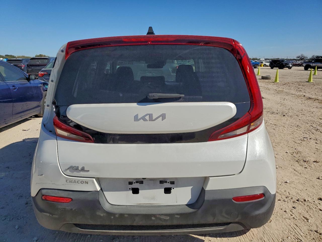 Kia Soul Lx Image 2