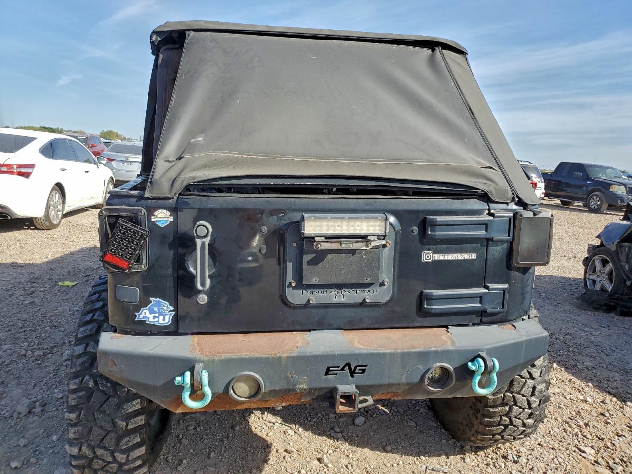 Jeep Wrangler Rubicon Image 7