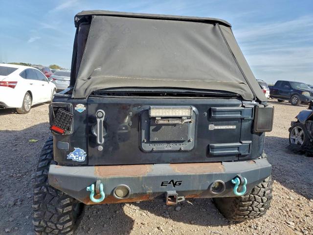 Jeep Wrangler Rubicon Image 7