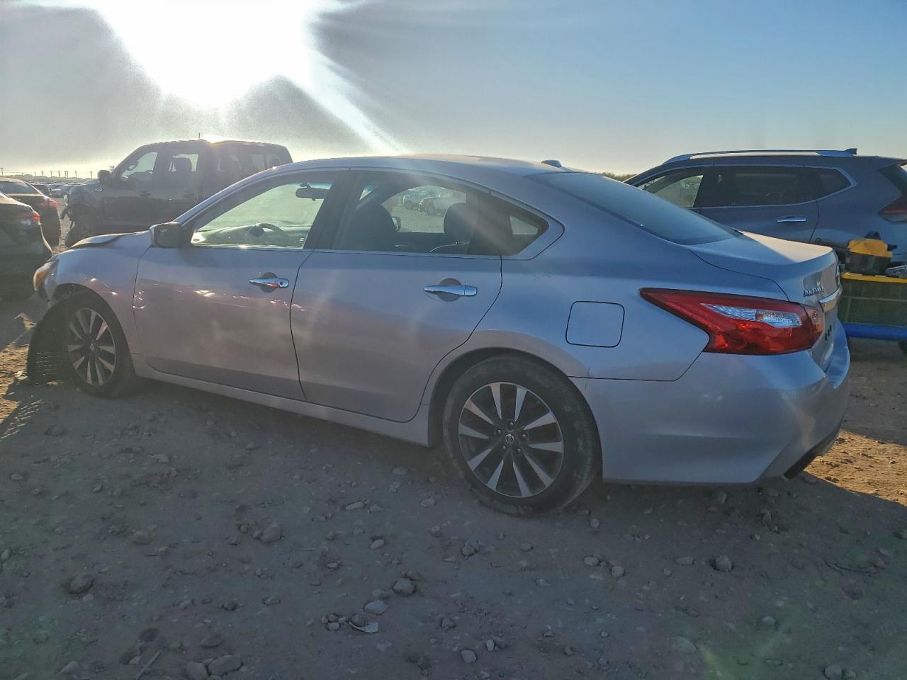 Nissan Altima 2.5 Image 9
