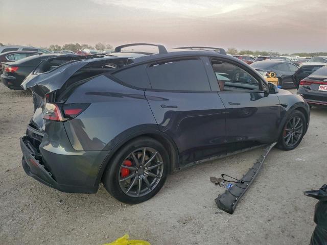 Tesla Model Y Image 11