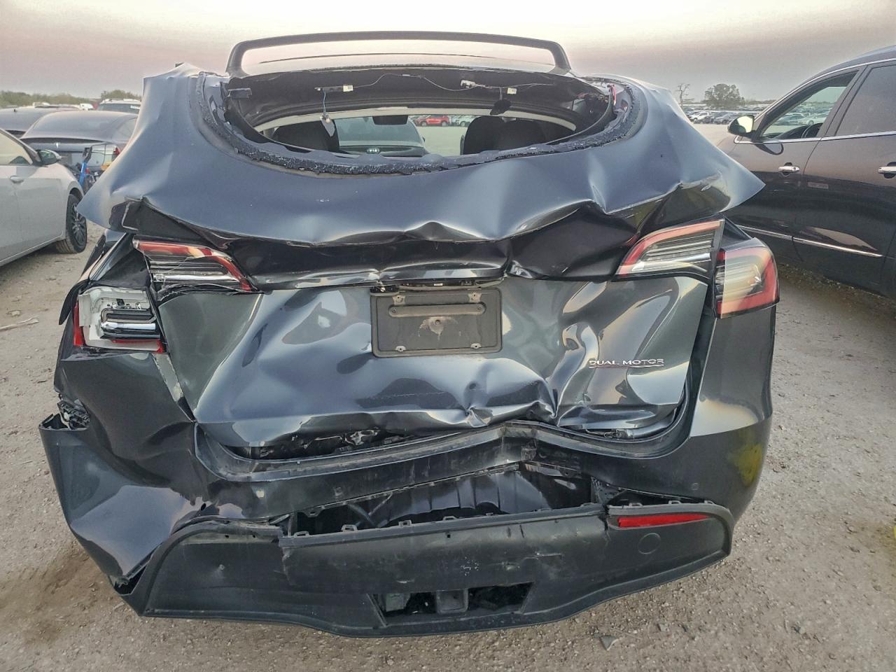 Tesla Model Y Image 9