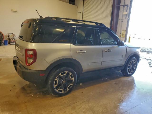 Ford Bronco Outer Banks Image 11