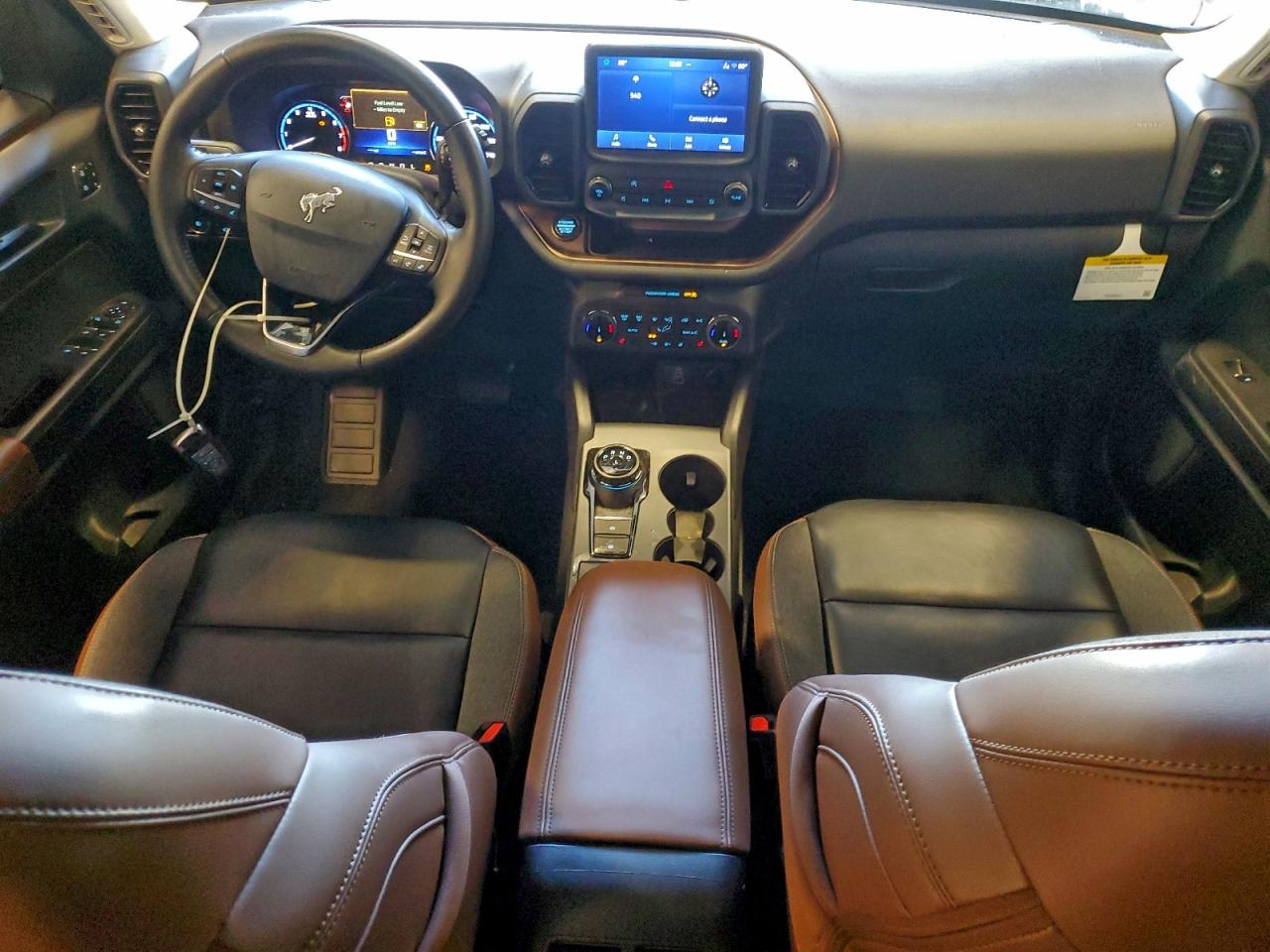 Ford Bronco Outer Banks Image 8