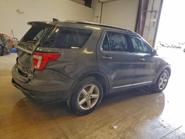 Ford Explorer Xlt Image 4