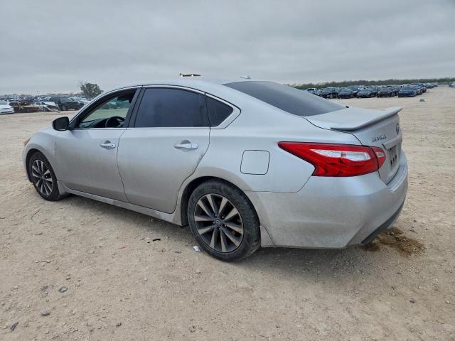 Nissan Altima 2.5 Image 11