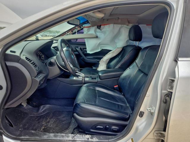 Nissan Altima 2.5 Image 2