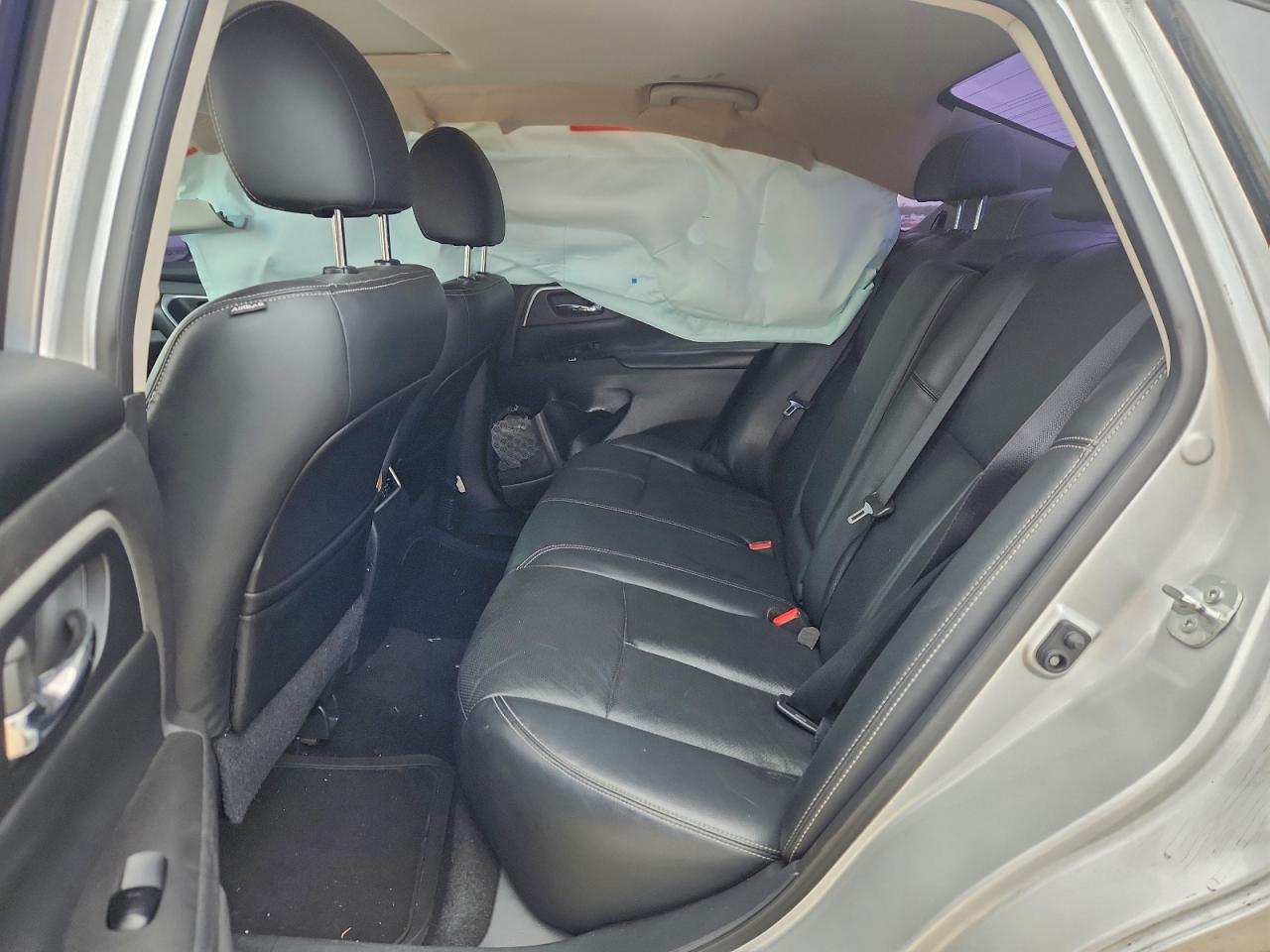 Nissan Altima 2.5 Image 3