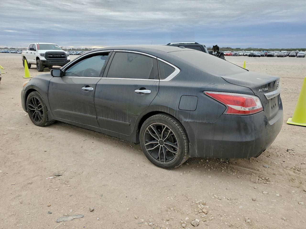 Nissan Altima 2.5 Image 5