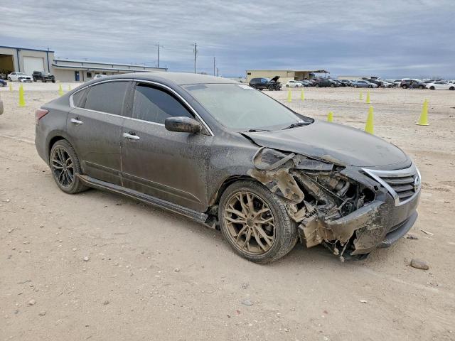 Nissan Altima 2.5 Image 2