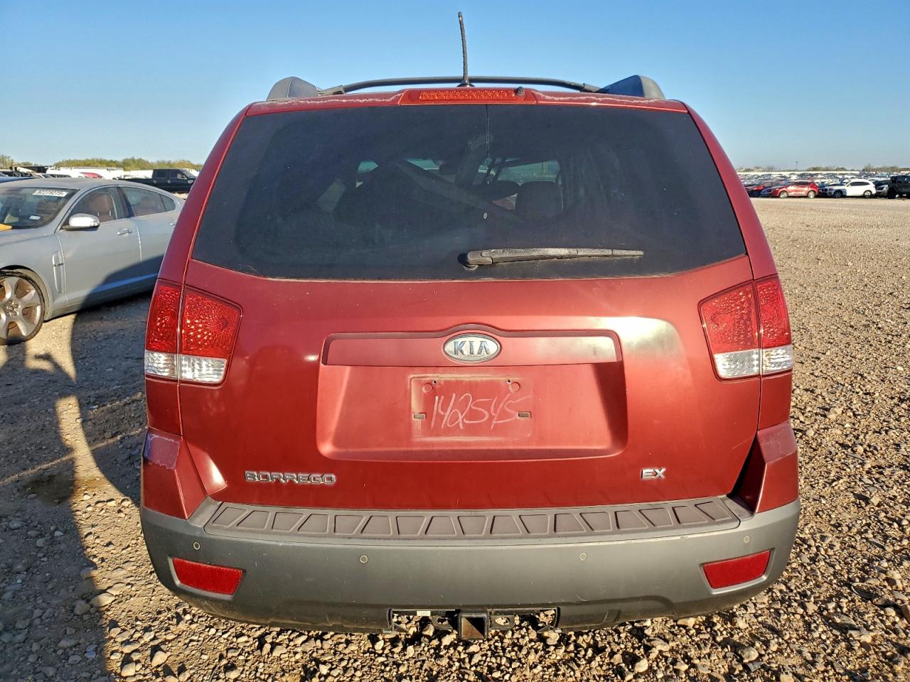 Kia Borrego Lx Image 7